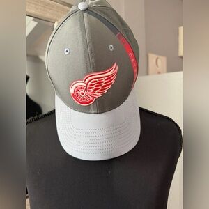 Fanatics Charcoal Detroit Red Wings Authentic Pro Home Ice Snapback Hat